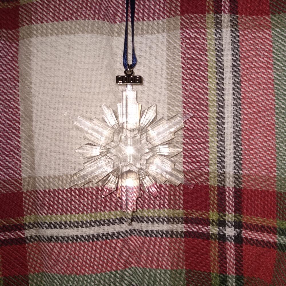 2006 Swarovski Crystal Snowflake Christmas Ornament - Picture 3 of 4